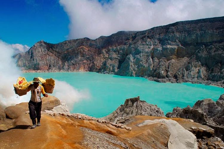 Price List For Climbing The Ijen Crater Banyuwangi ijen crater tour